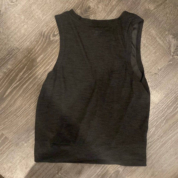 Old Navy Active Top - Picture 3 of 3